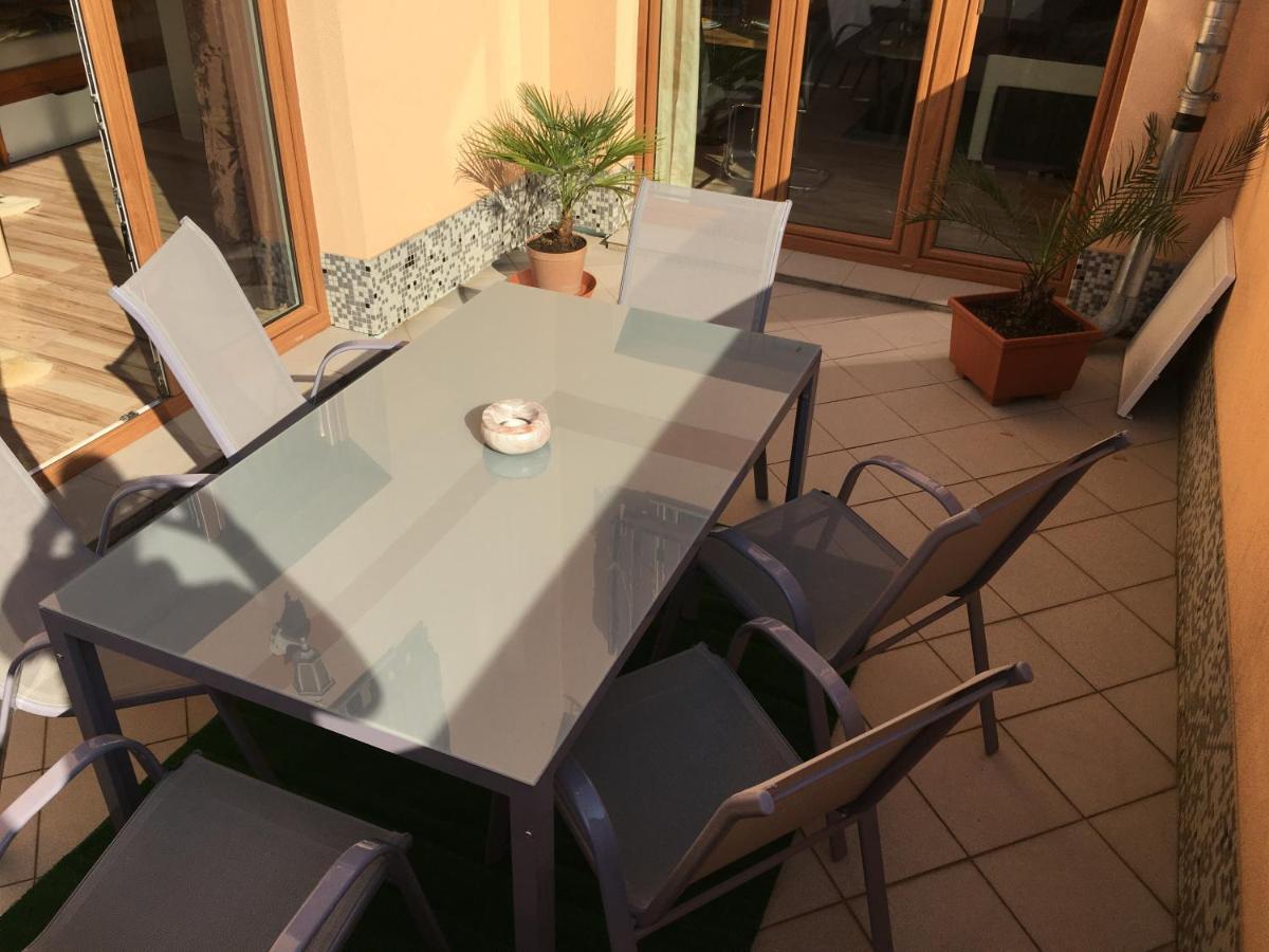 Apartman Slunecnice S Terasou Czeskie Budziejowice Zewnętrze zdjęcie